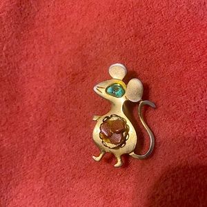 Fashion vintage jelly filled mouse brooch